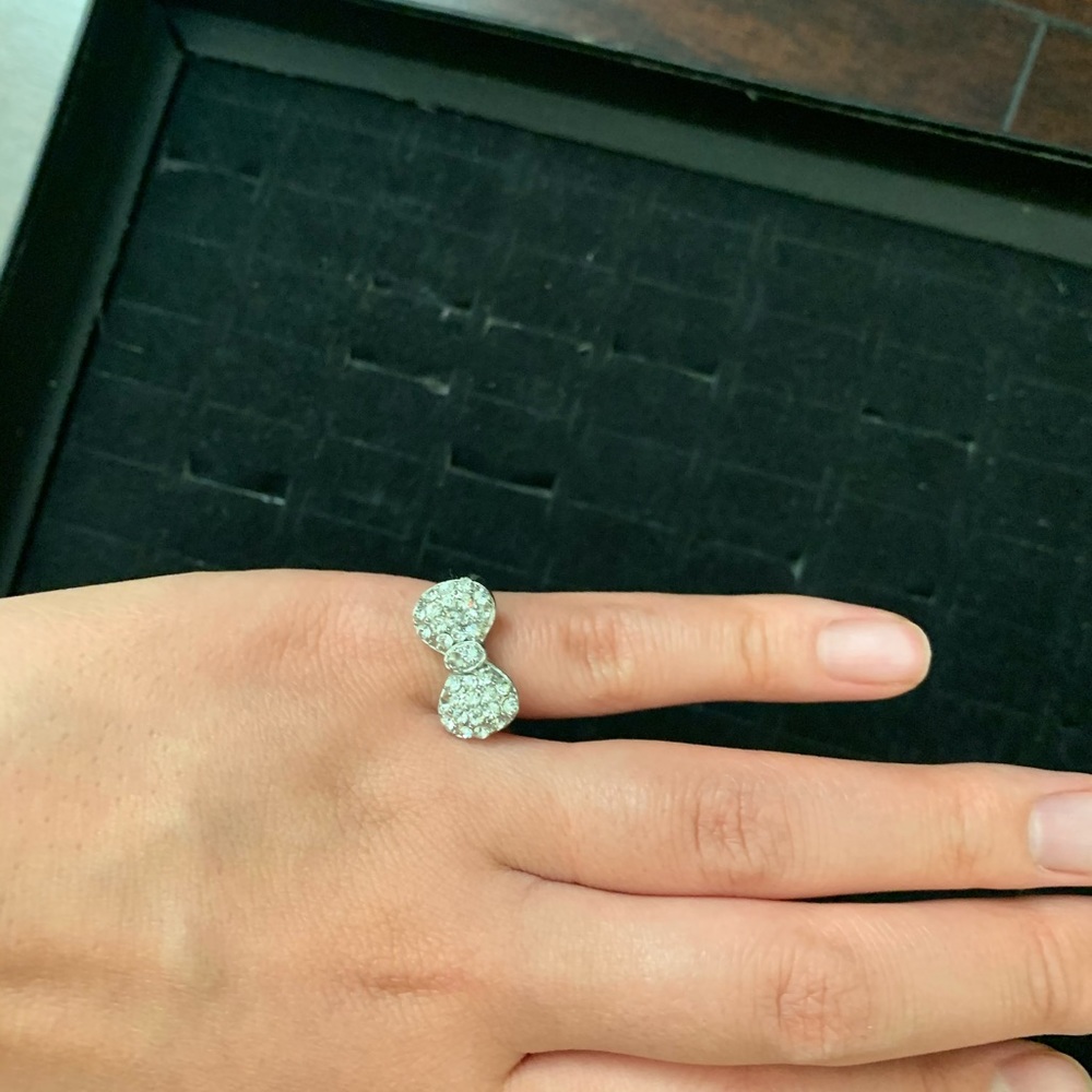Rhinestone bow ring - Picture 2 of 4